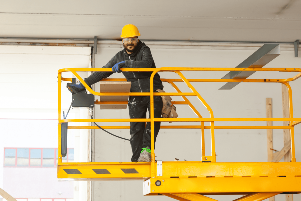 Man på lift - projektverktyg